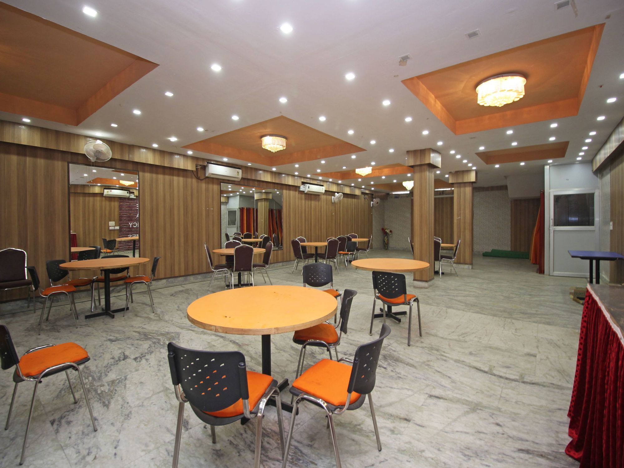 Oyo 576 Hotel Shree Kanta Residency Gurgaon Esterno foto