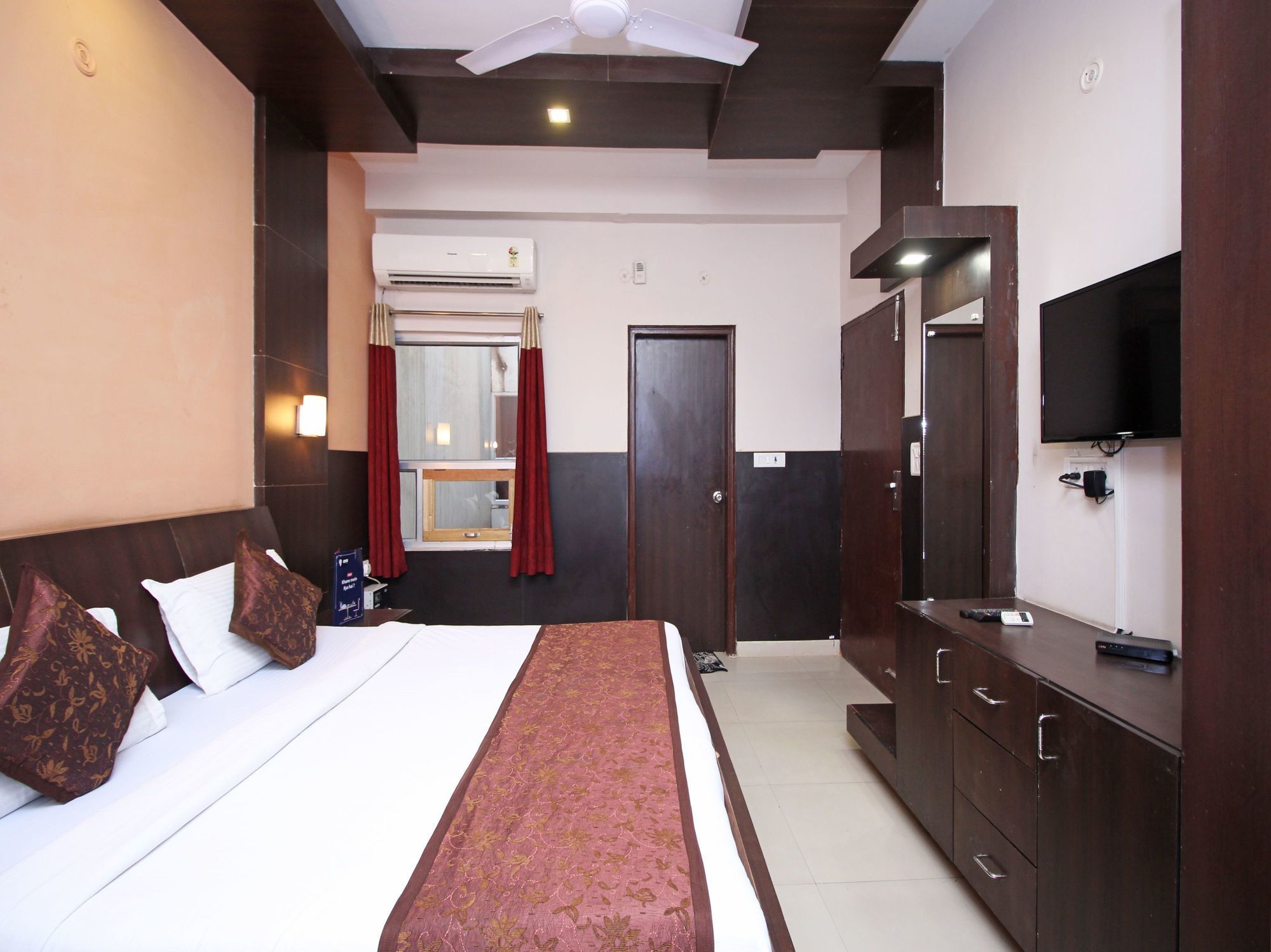 Oyo 576 Hotel Shree Kanta Residency Gurgaon Esterno foto
