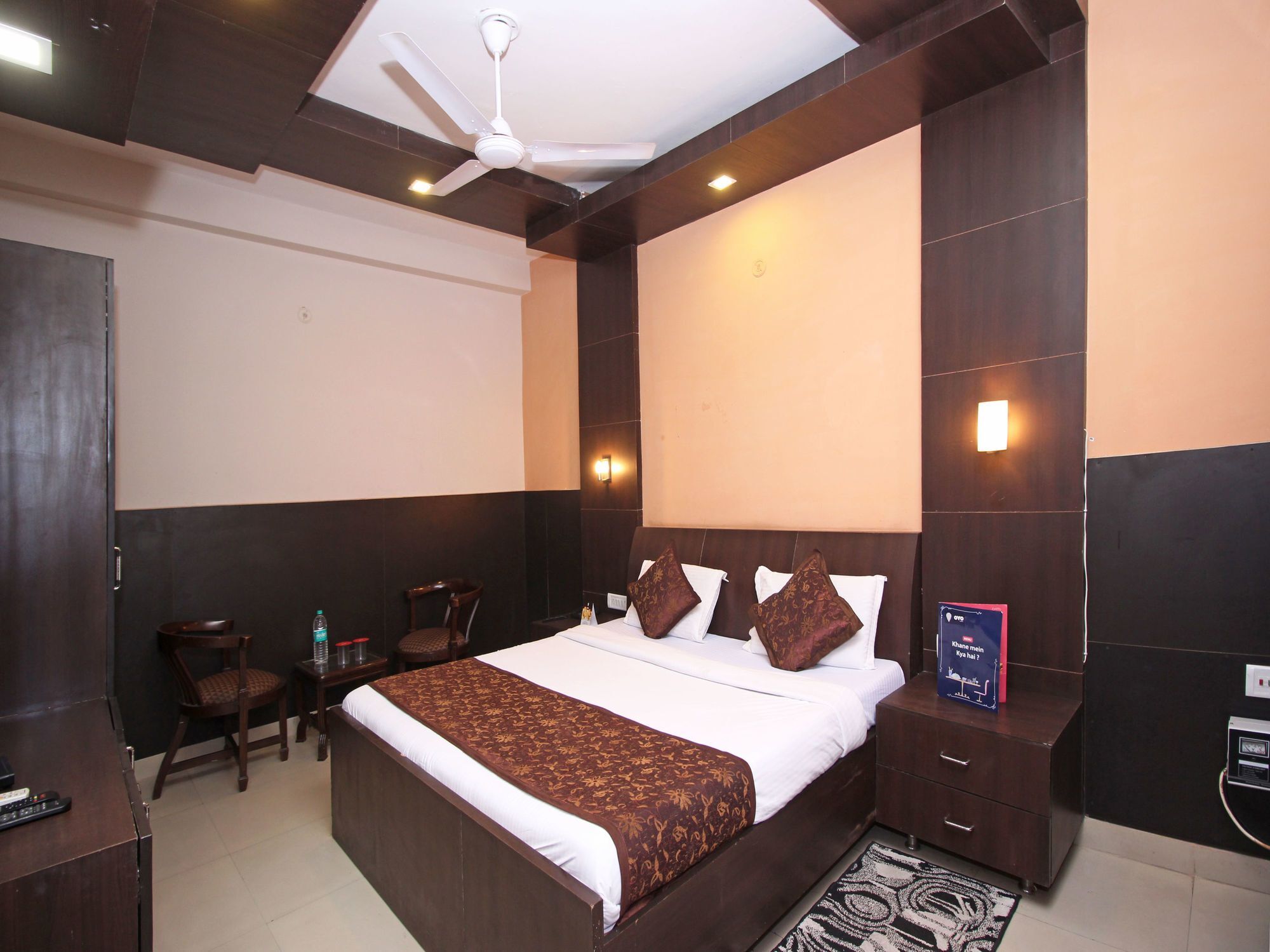 Oyo 576 Hotel Shree Kanta Residency Gurgaon Esterno foto
